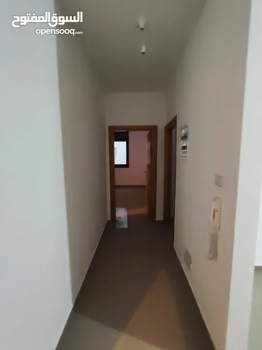 للايجار شقه ديلكس على شارع عين مصباح المؤدي الى الطيره