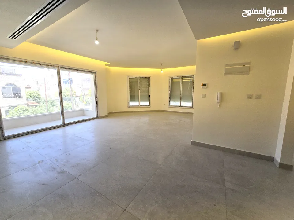 عبدون شقة جديدة للإيجار مساحة 180 متر طابق اول