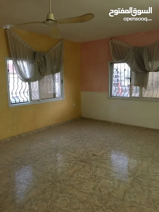 شقة للبيع في المساكن الشعبية