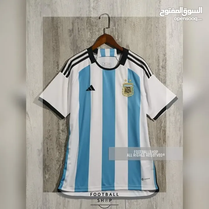مجسمات ملاعب كرة قدم تيشرتات كرة قدم