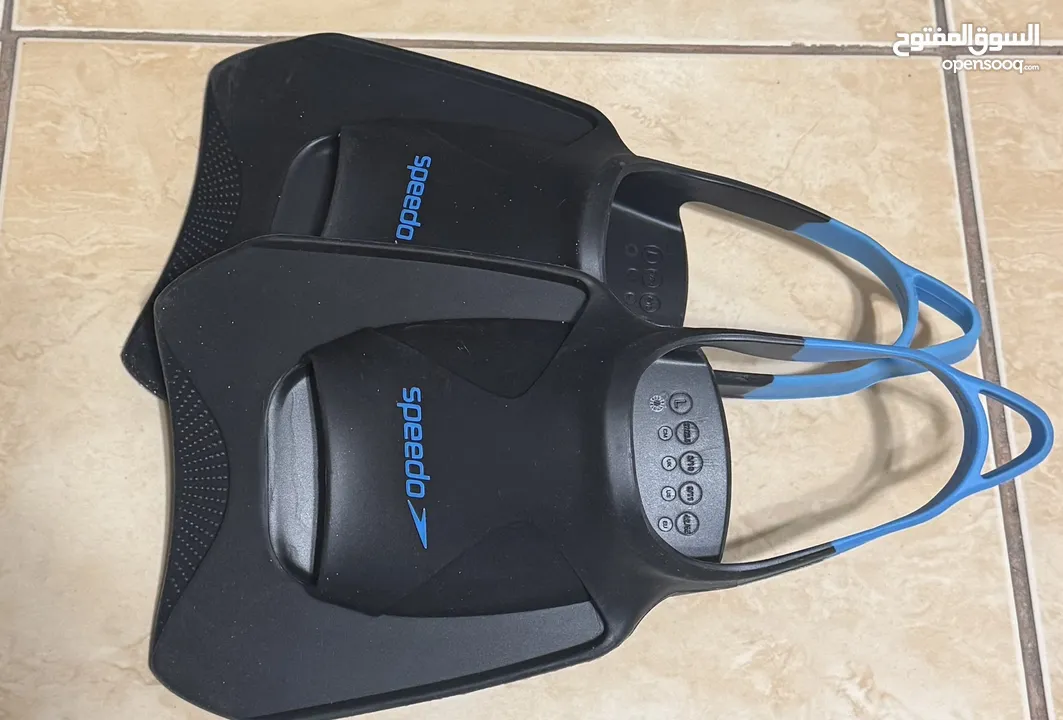 زعانف سباحة speedo