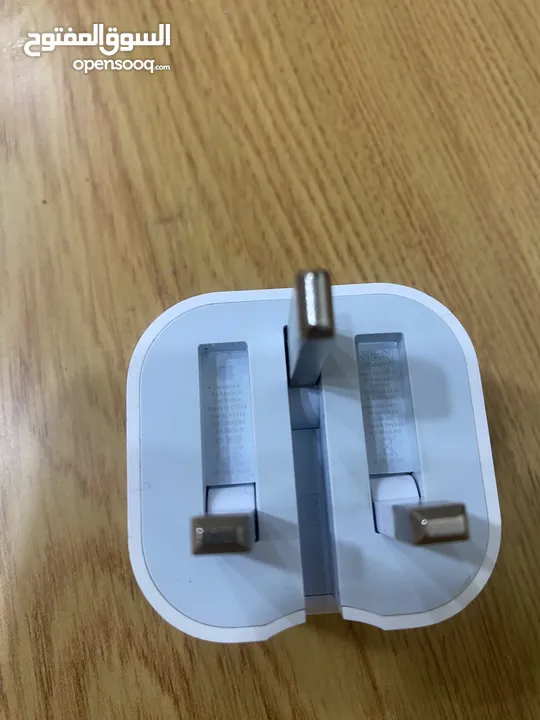 عضمه شاحن ايفون اصليه للبيع
