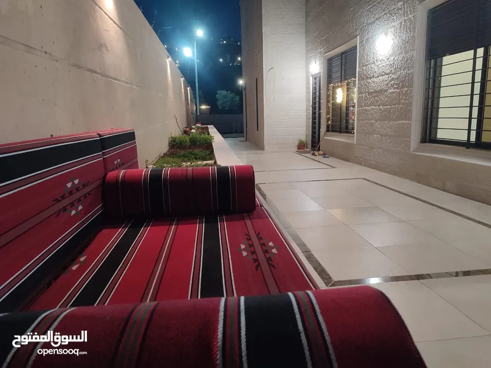 منزل مستقل  عمان / ضاحية الامام الغزالي   الجبيهة /  طرف صافوط