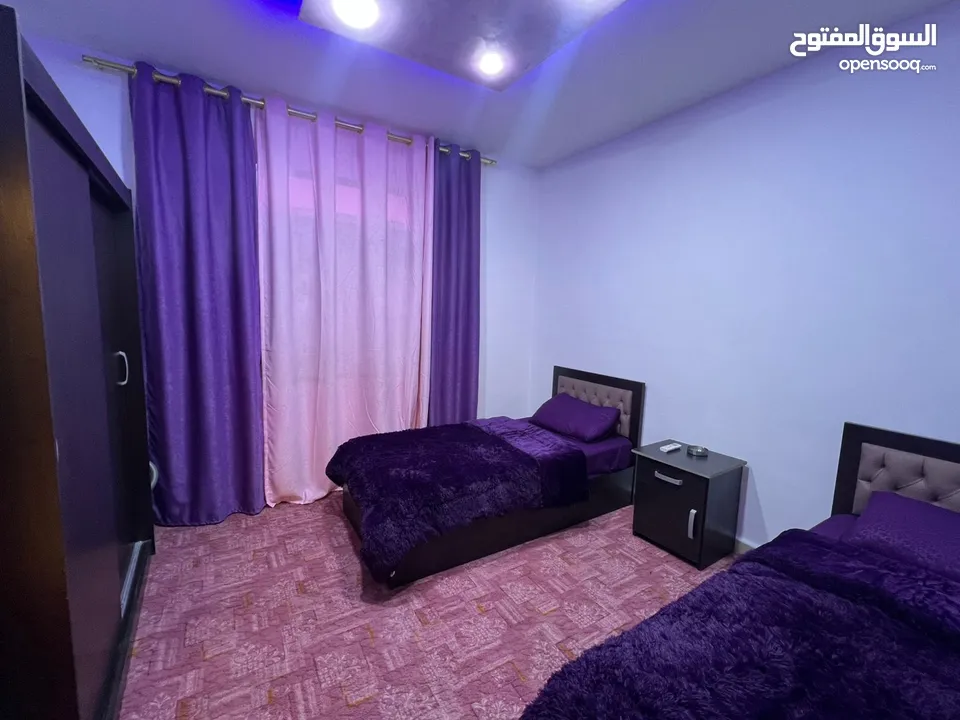 شقق مفروشه بالكامل كبيره وصغيره  نظافه مميزه للايجار خلف مركز الحسين للسرطان / الجامعه الاردنيه