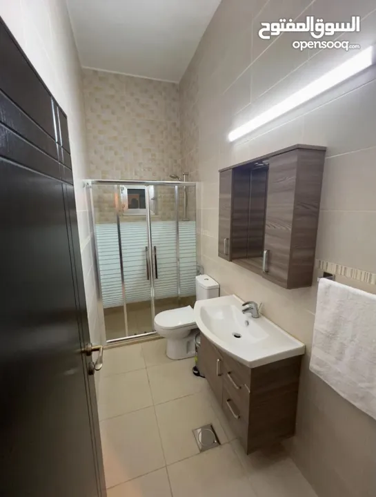 شقة صغيره بجانب البوليفارد - العبدلي, الشميساني    small apartment - boulevard