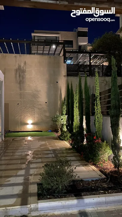 دوبليكس فاخر للبيع 250م لم يُسكن من قبل في ضاحية الريحان – من المالك مباشرة!  ‏