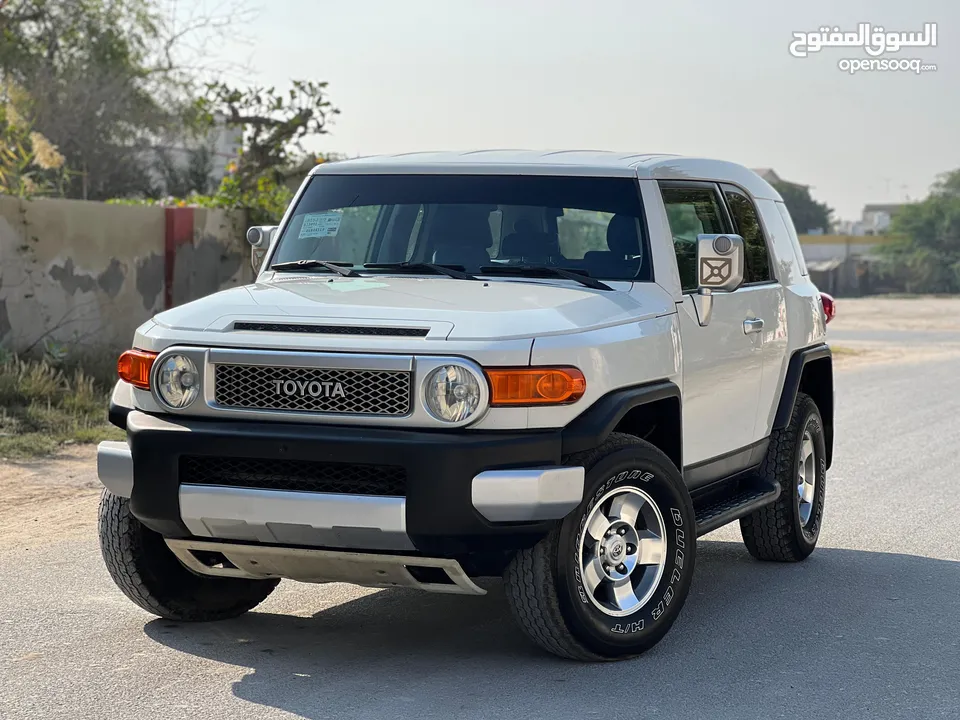 Toyota FJ V6 GCC 2008 price 39,500 AED