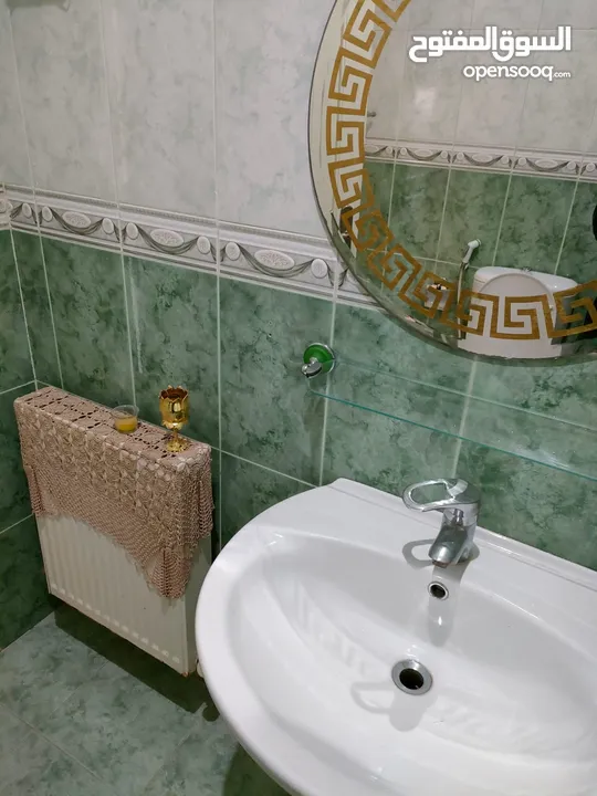 Furnished Shmeisani flat for rent