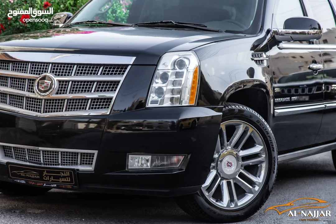 Cadillac Escalade Xl 2012 Platinum   السيارة مميزة جدا و قطعت مسافة 144,000 كيلو متر