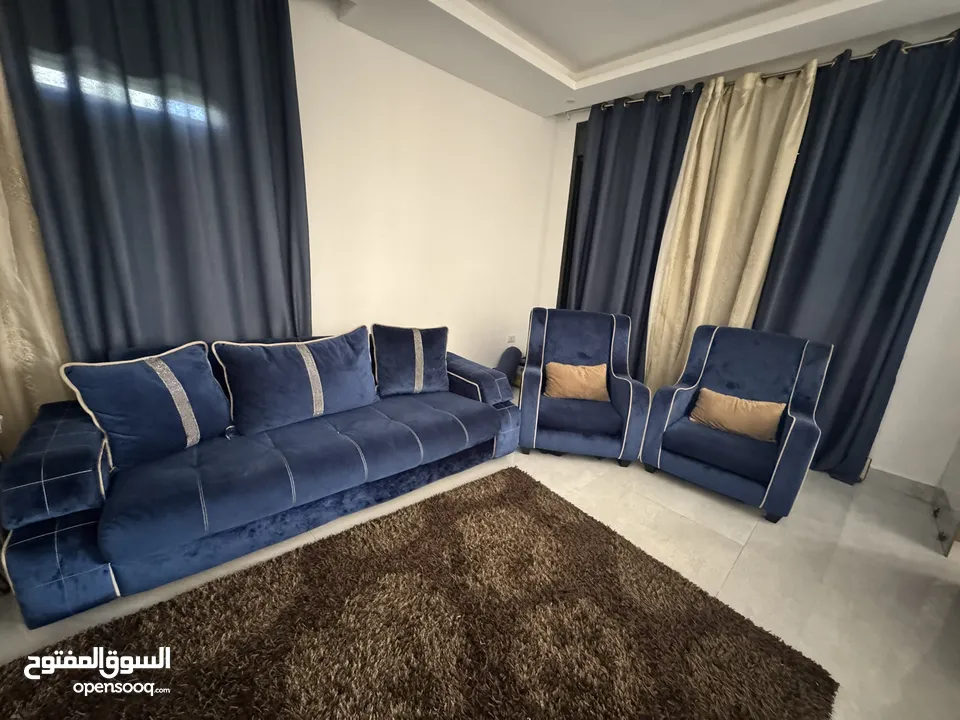 اثاث للبيع