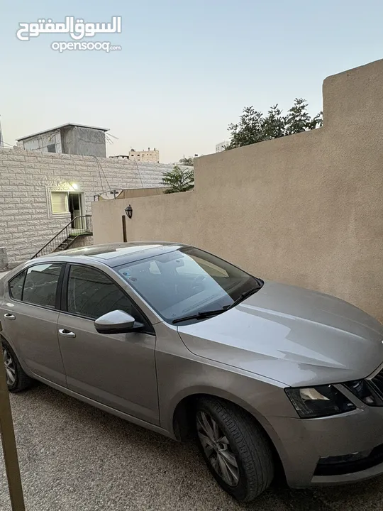 سكودا اوكتافيا  انتاج 2017 اوتوماتيك  يد اولى