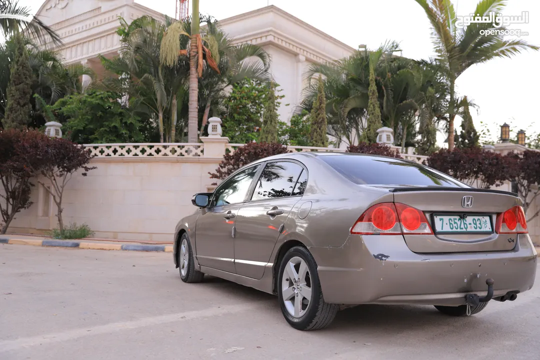 هواند سيفيك موديل 2008اتومتيك ماتور 1800اصل برايفت مميزة