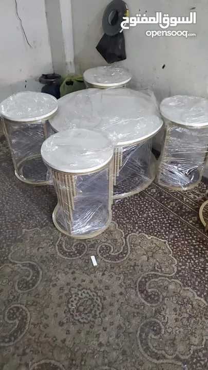 طرابيزات حديد باسعار مميزه لون ذهبي و فضي كل موديل الو سعر مختلف