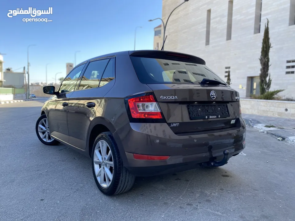 المحبوبة الألمانية باللون البني المميز .. سكودا فابيا اوتوماتيك للبيع