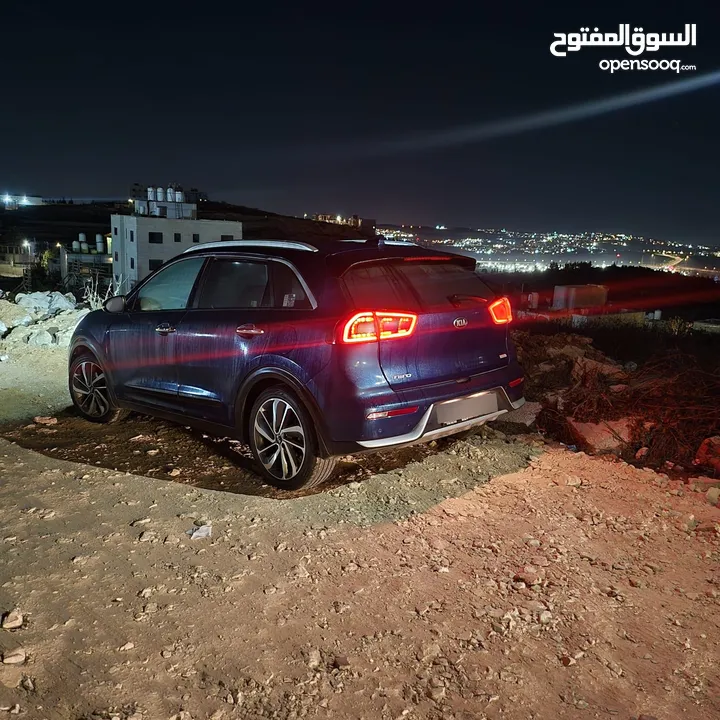 Kia nero 2018 فل اضافات البوز الجديد  سيارة جدا اقتصادية 18 ل 20 على اللتر