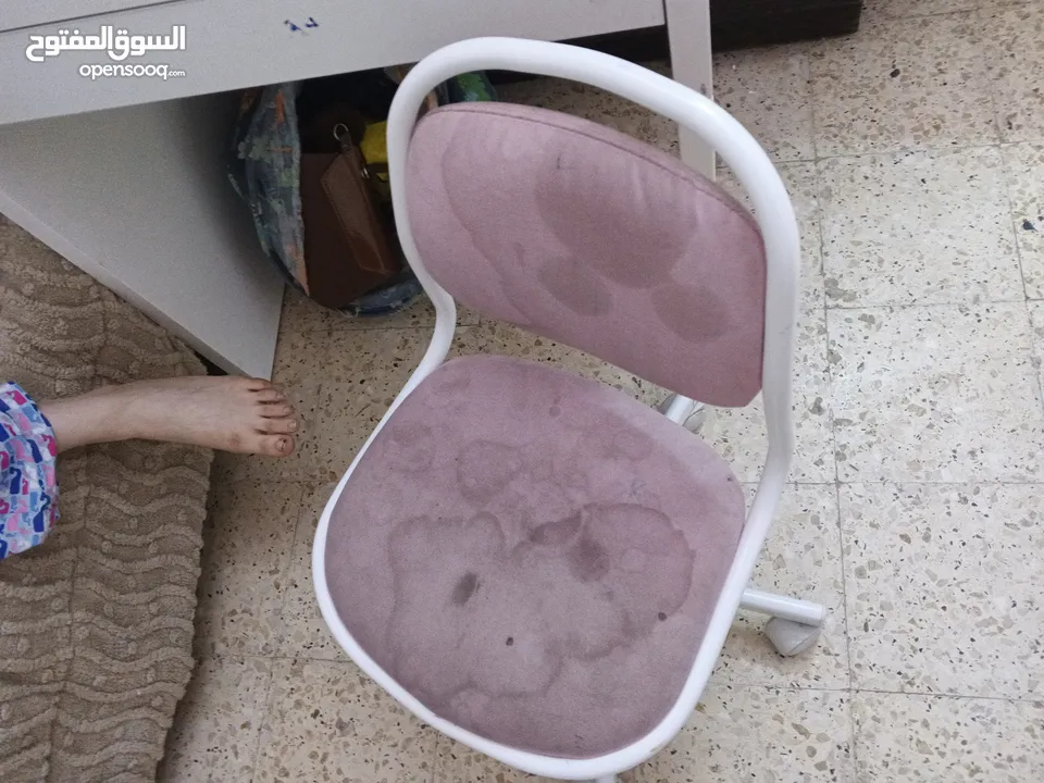 كرسي ومكتب اطفال