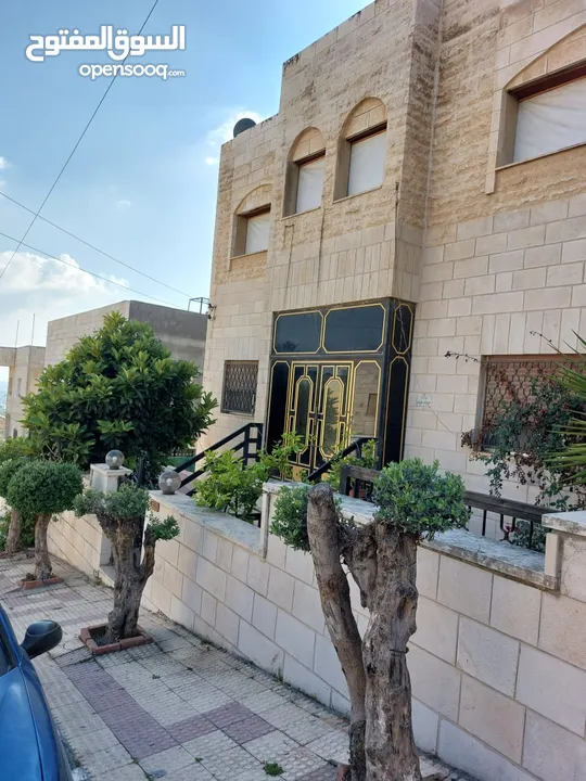 بيت للبيع في عمان - وادي السير