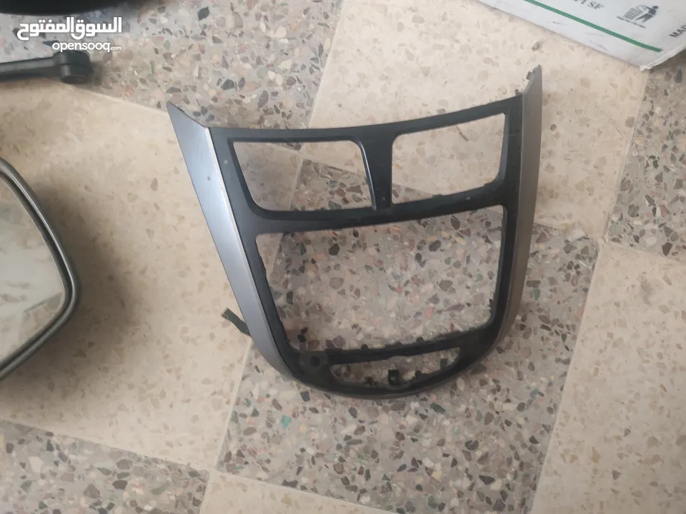 قطع مستعمله و اكسسوارات مختلفة للسيارات