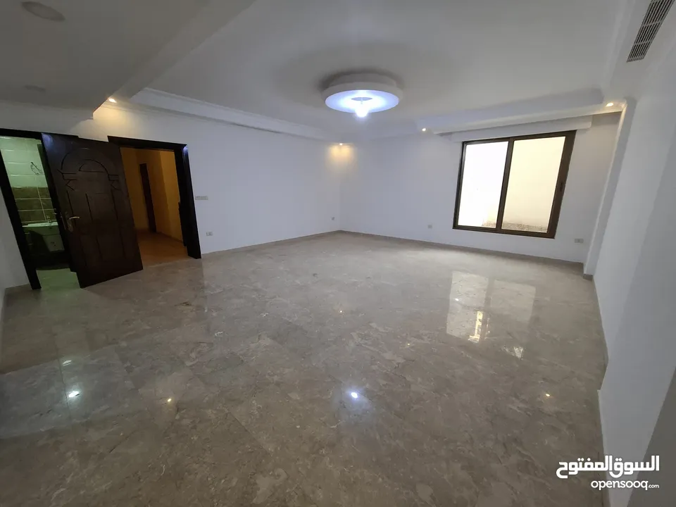 شقة غير مفروشة للبيع ( Property ID : 41032 )