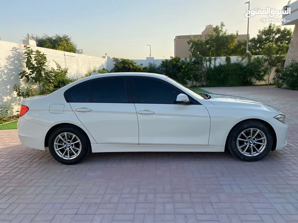 BMW. 320I. GCC. FULL OPTION WITHOUT SUNROOF.in great condition