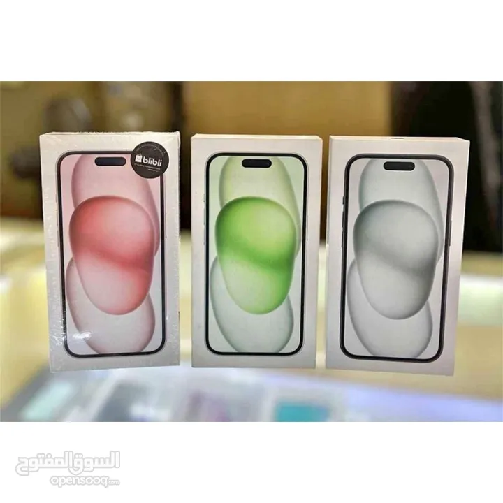 iPhone 15 (128GB/256GB) جديد  كفالة شرق اوسط لمدة عام من تاريخ الشراء الجهاز  يوجد بكج اصلي