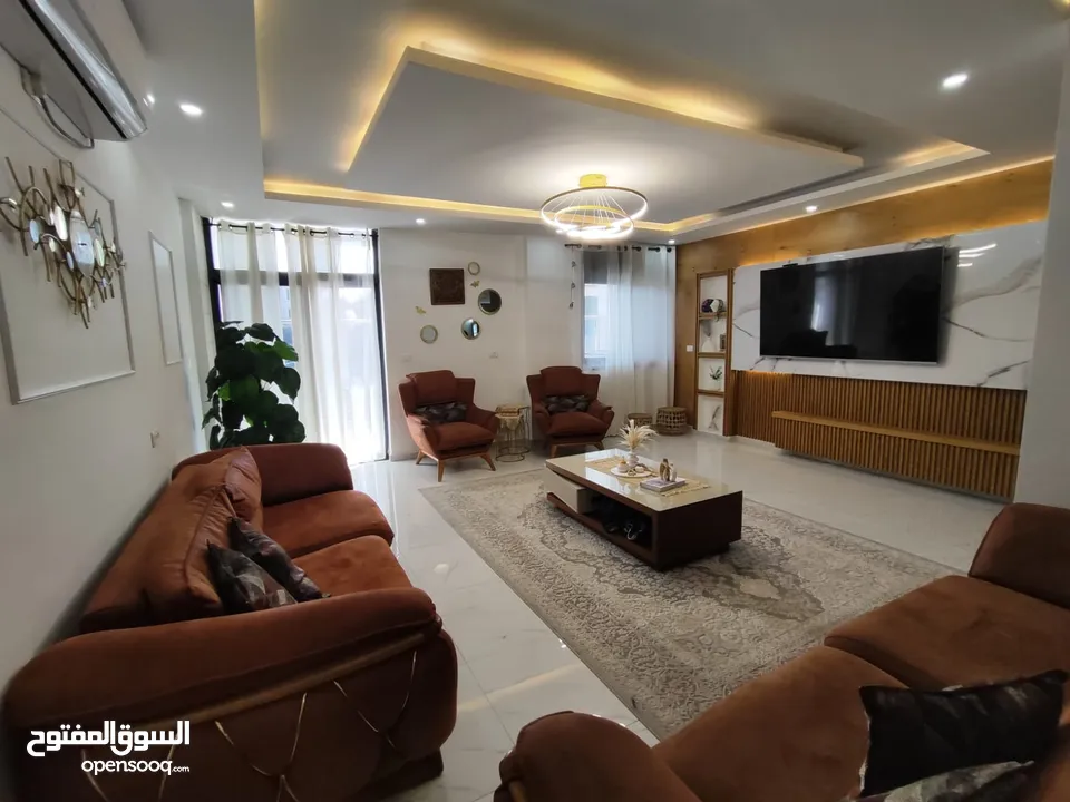 شقة سوبر ديلوكس للبيع في بيتونيا-قرب طوارئ بيتونيا