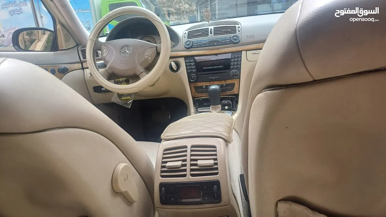 مرسيدس ‏E200 2005 أفنجارد  فل الفًل فحص ثلاثة جيد ضربة وسط الشاصي يعني تعتبر أربعة جيد