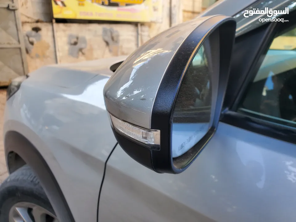 هيونداي توسان ترخيص 2017 بحالة الوكالة بسعر حرق