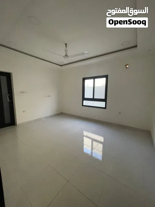 فرصة استثمارية للبيع مبنى من طابقين جديد في المالكية