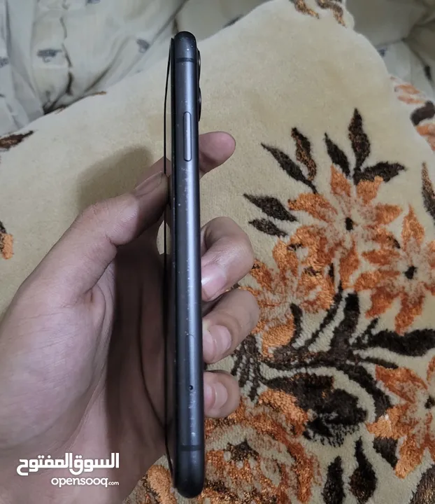 ايفون 11 عرطه  iPhone 11