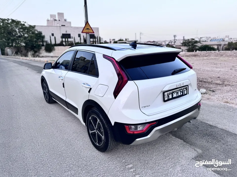 كيا نيروا 2023 اعلى مواصفات / kia niro 2023