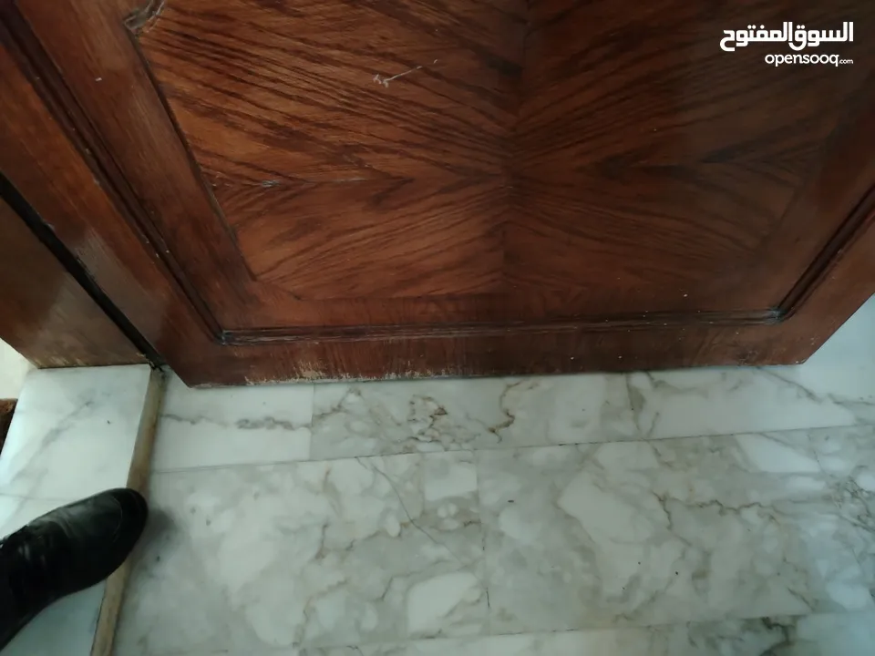 باب بيت  بخشب مميز جدا