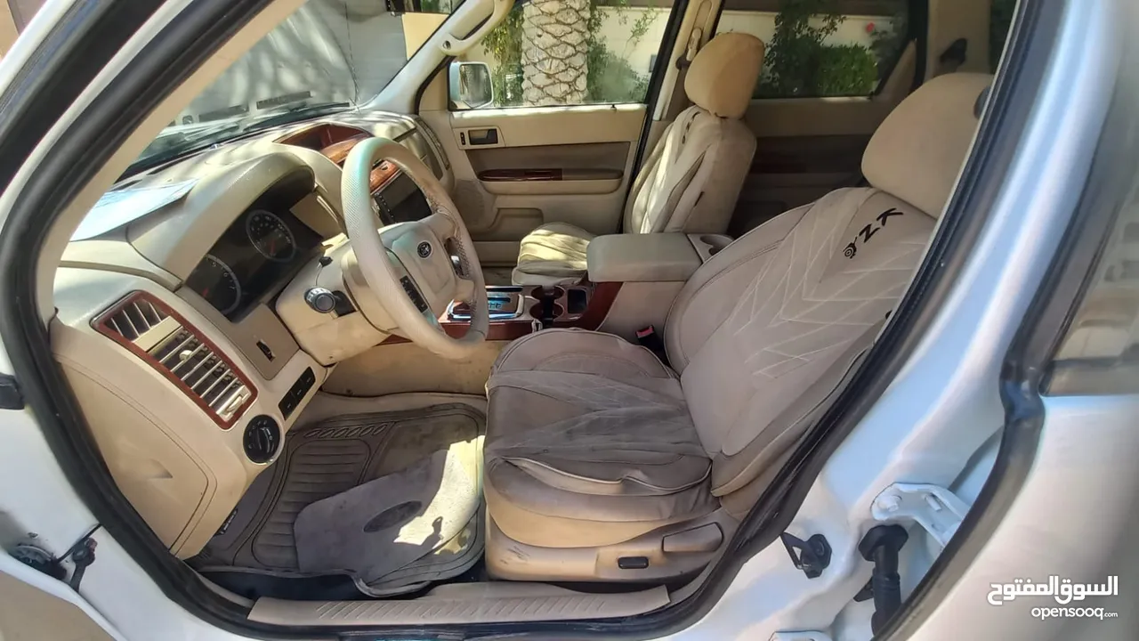 فورد اسكايب فل بفتحه فحص 3 جيد لون ابيض لؤلؤي بسعر مغري قابل للبدل