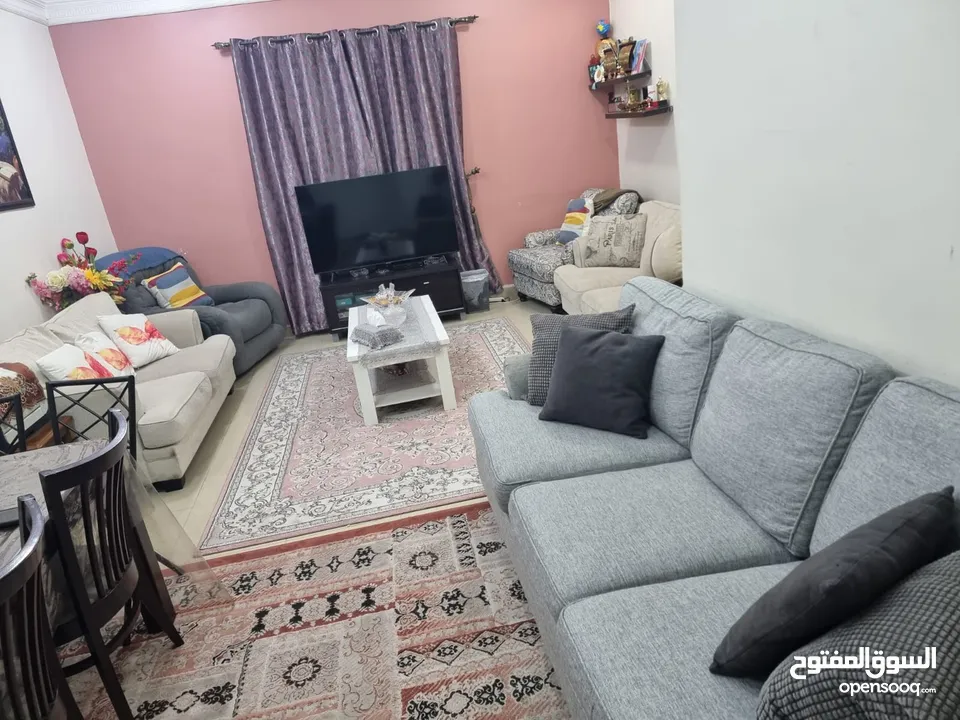 اساس منزلى كالجديد استهلاك بسيط. والبيع للسفر النهائى .السعر نهائي