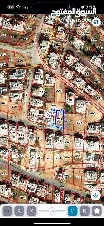 دابوق حوض ام الاشبال 756م على شارعين ذات إطلاله تصلح لبناء فيلا او شقق طابقين