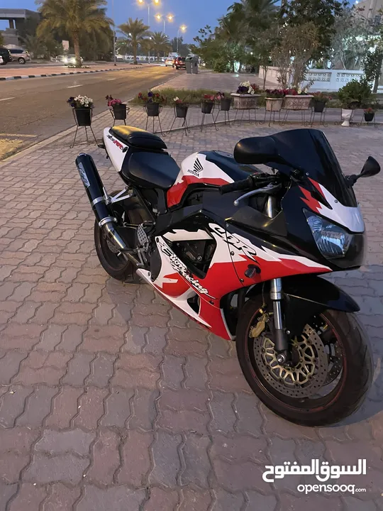 1 of 1 in uae cbr929rr erion edition