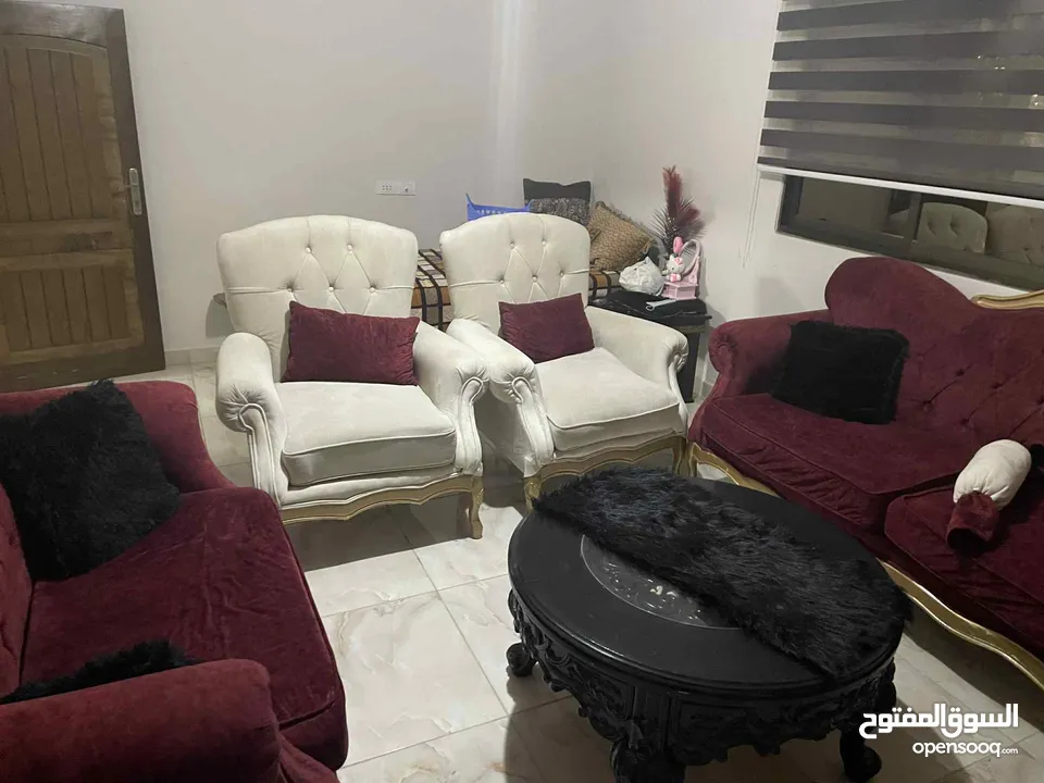 عفش للبيع بسعر مغري متفرقات
