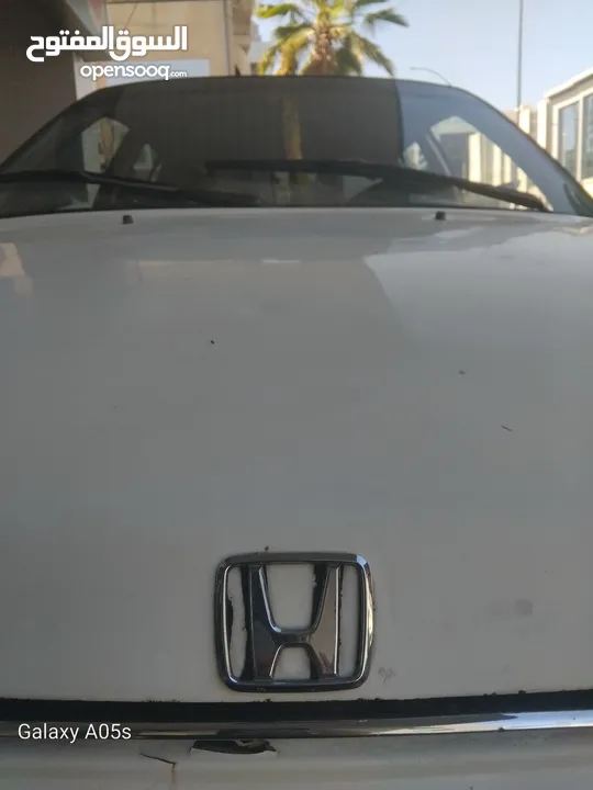 هوندل سيفيك موديل 90 honda civic  بسعر 1500 ارجو التواصل من الجاديين فقط لا غير للمعاينة.
