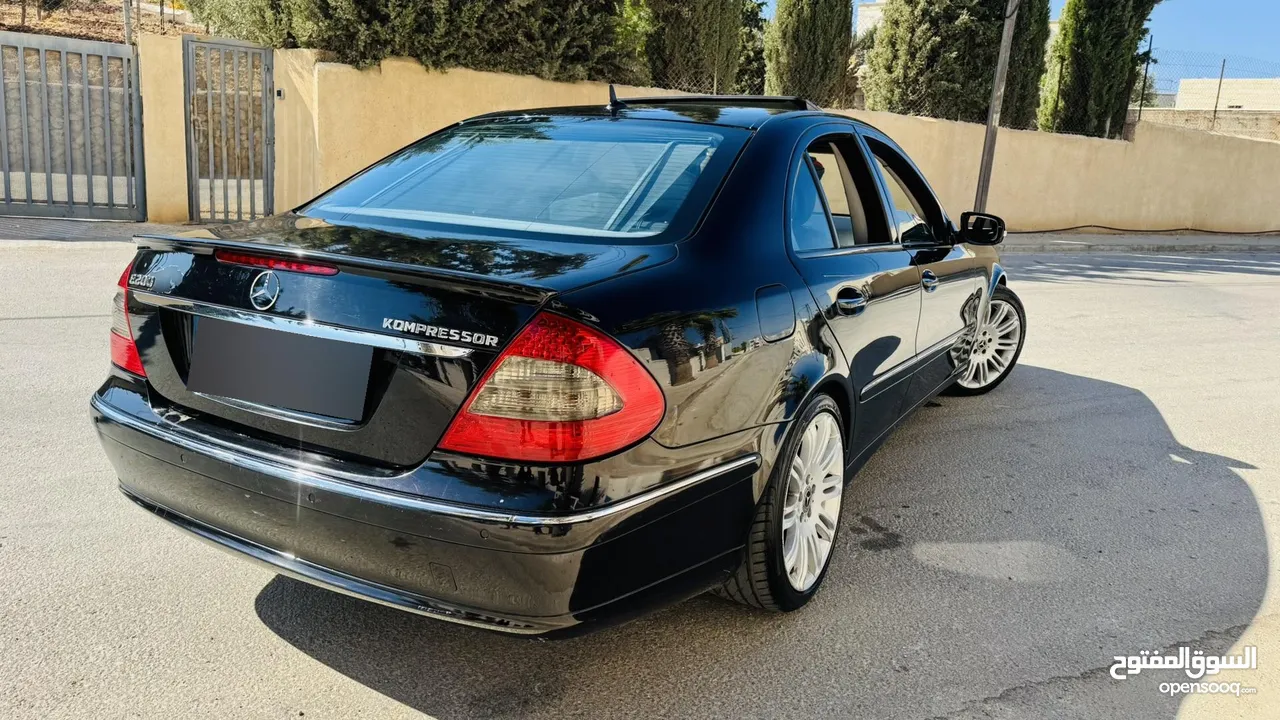 مرسيدسE200