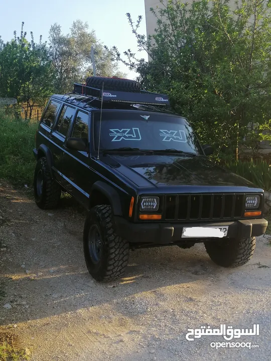 Jeep xj جيب شيروكي مربع 1999