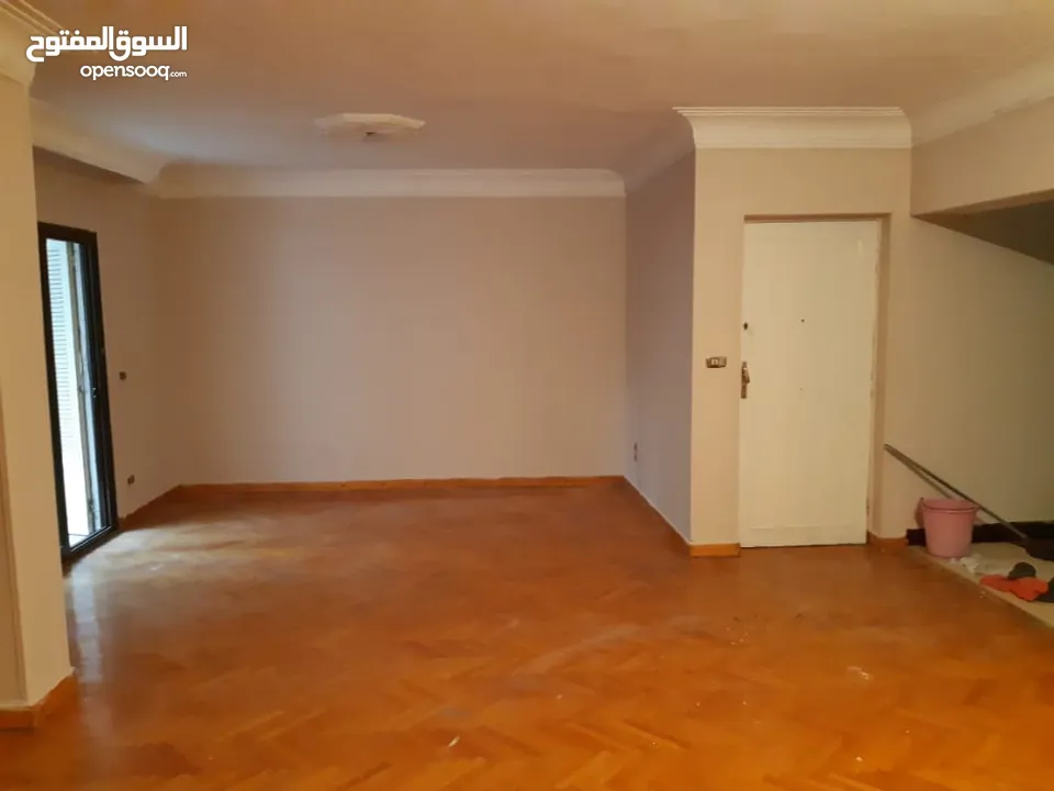 شقة للبيع 200 متر تقاطع مكرم عبيد مع مصطفى النحاس