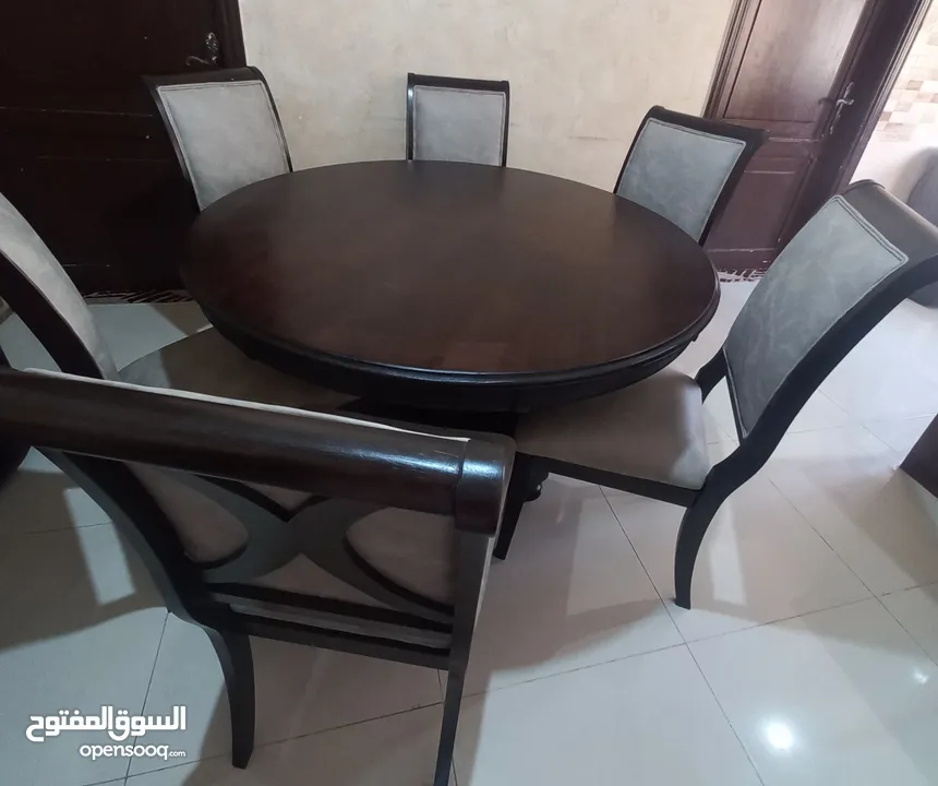 طاولة سفرة خشب زان في حالة الجديد
