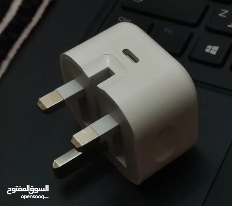 شاحن ايفون الاصلي استعمال بسيط - ادفع بحق الله ومبروك عليك