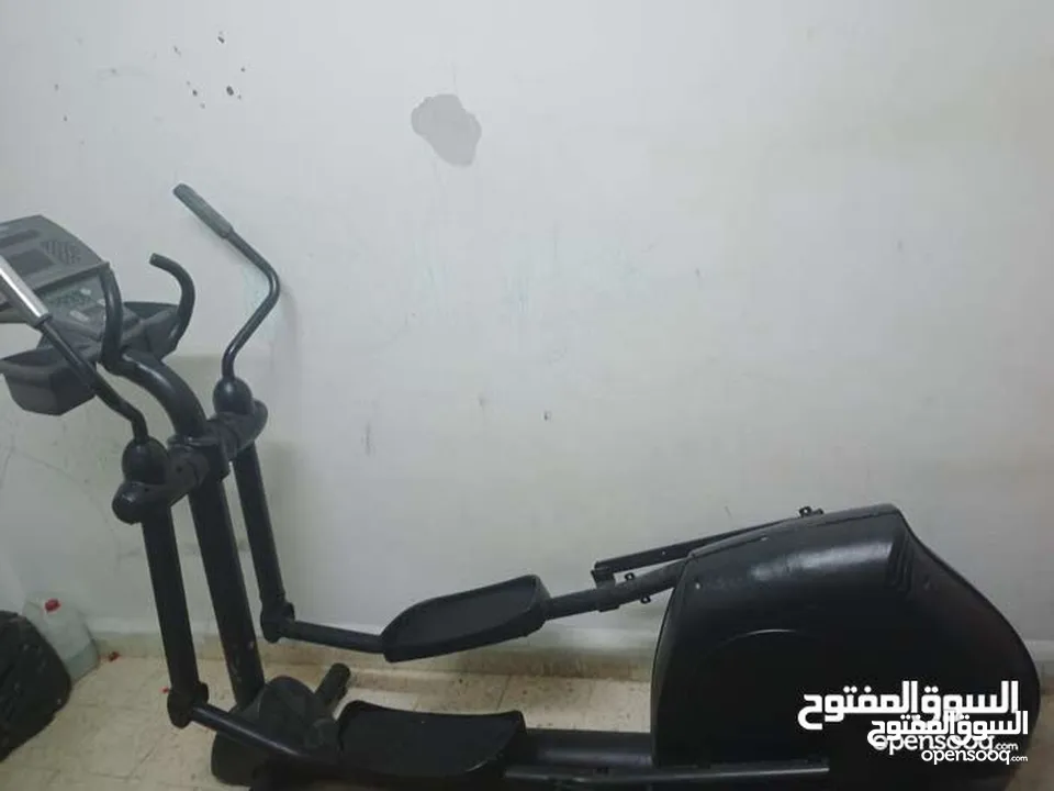 جهاز كروس الغزال لايف فتنس امريكي اصلي للبيع او للبدل مناسب لجميع الاعمار