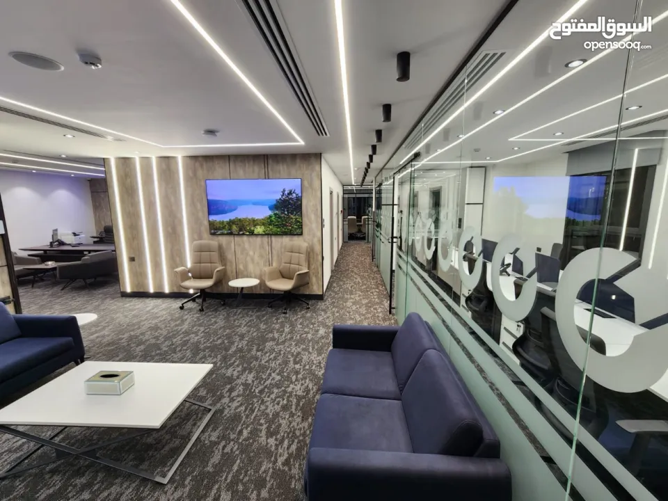مكتب فخم للإيجار أو البيع