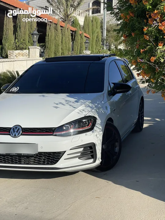Golf gti 2019 MK7.5 السيارة فل الفل