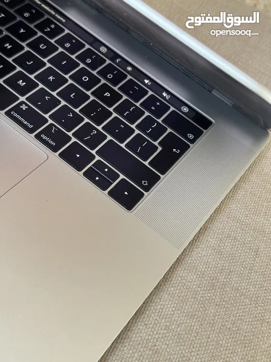 MacBook pro 3018