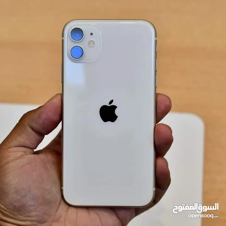 ايفون 11 وكالة ولا نقرة 128 جيجا بطاريه 84 معو كرتونته وشاحنو