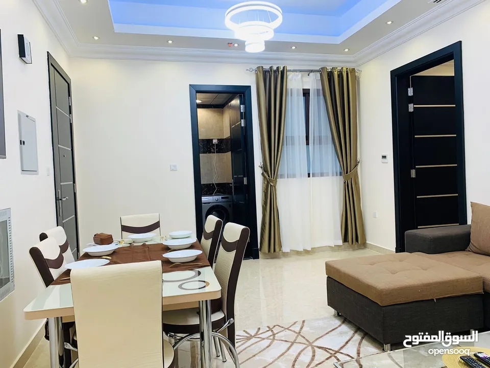 للايجار الشهري شقة مفروشة 3 غرف وصالة مع 3 حمامات في عجمان منطقة الروضة