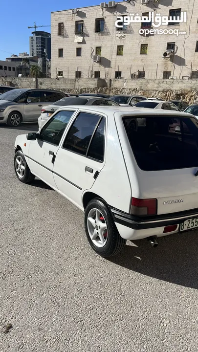 بيجو 205 -